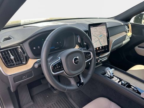 Certified 2026 Volvo XC60 B5 Plus w/ Protection Package Premier image 18