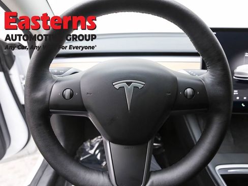Used 2022 Tesla Model 3 Performance image 10