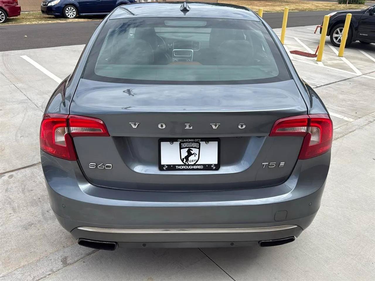 Used 2017 Volvo S60 T5 Inscription Platinum FWD image 13