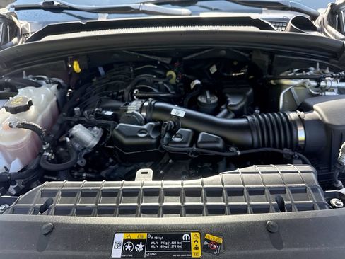 Used 2023 Jeep Grand Cherokee Altitude AWD/4WD image 17