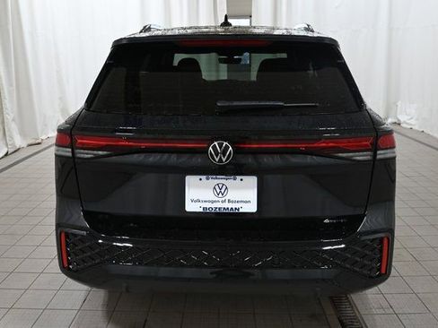 New 2026 Volkswagen Tiguan SE R-Line image 11