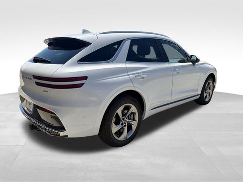 New 2026 Genesis GV70 2.5T Advanced w/ G1 Accessory Package AWD/4WD image 4