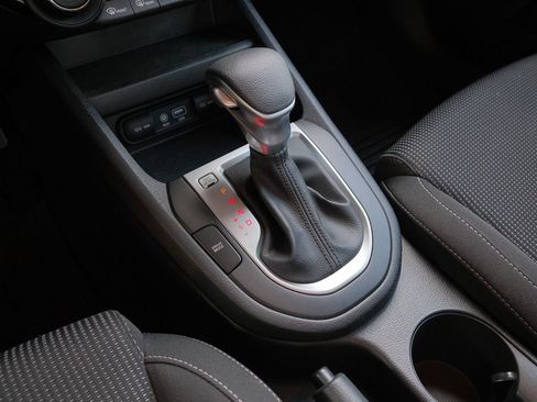 Used 2019 Kia Forte LXS image 28