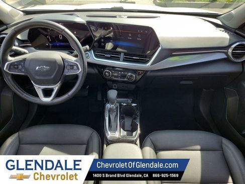 Used 2024 Chevrolet Trax ACTIV w/ Sunroof Package FWD image 23