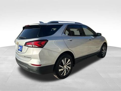 Used 2022 Chevrolet Equinox Premier AWD/4WD image 7