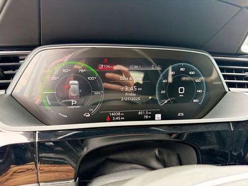 Used 2019 Audi e-tron Prestige image 41