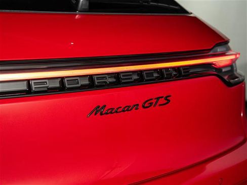 New 2026 Porsche Macan GTS image 34