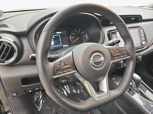Used 2023 Nissan Kicks SR w/ Interior Electronics Package FWD image 16