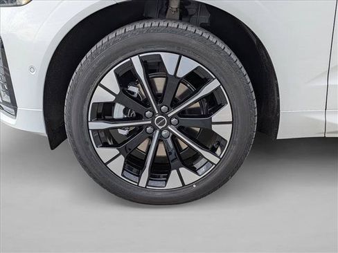 Used 2026 Volvo XC60 B5 Plus w/ Protection Package Premier AWD/4WD image 11