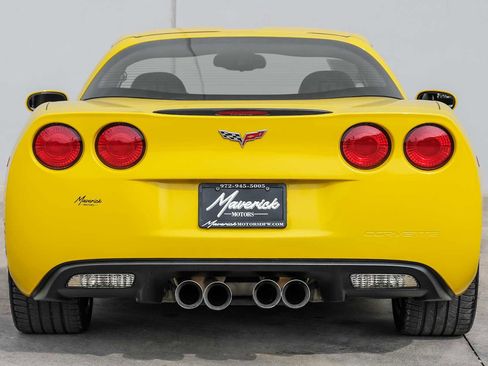 Used 2007 Chevrolet Corvette w/ Performance Package image 9