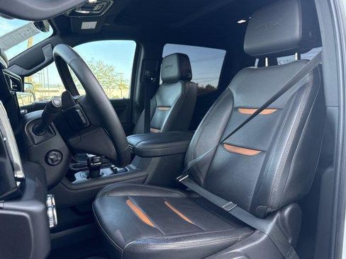 Used 2024 GMC Sierra 1500 AT4 w/ Technology Package image 15