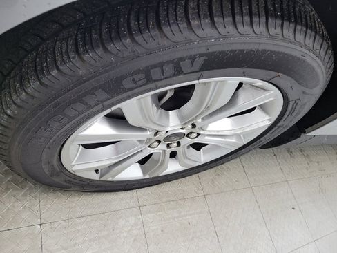 Used 2024 Ford Edge Titanium image 31