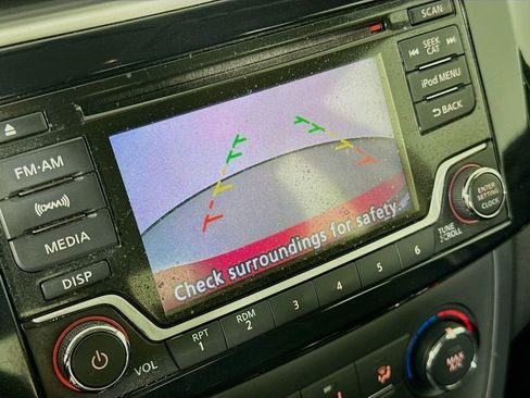 Used 2017 Nissan Sentra SV image 14