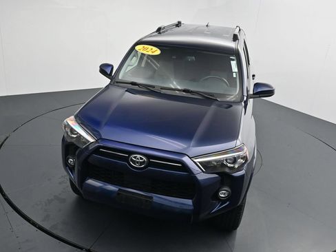 Used 2024 Toyota 4Runner SR5 AWD/4WD image 25