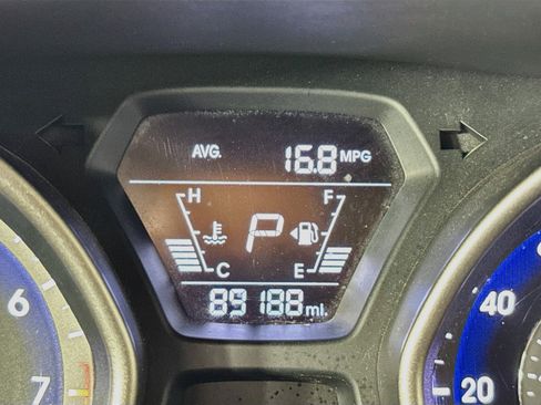 Used 2016 Hyundai Elantra SE w/ Option Group 02 FWD image 14