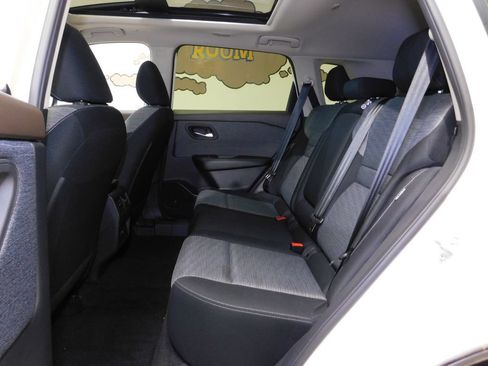 Used 2023 Nissan Rogue SV AWD/4WD image 54