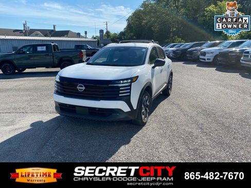 Used 2026 Nissan Kicks SV w/ Charging Package AWD/4WD image 1
