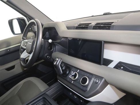 Used 2020 Land Rover Defender 110 First Edition AWD/4WD image 41