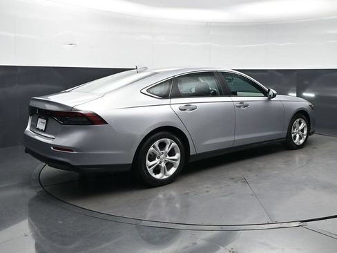 Certified 2025 Honda Accord LX image 5
