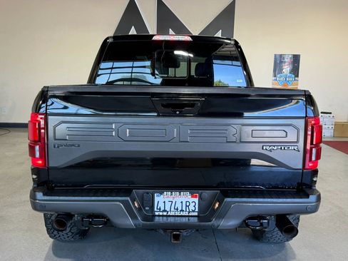 Used 2018 Ford F150 Raptor w/ Equipment Group 802A Luxury AWD/4WD image 5