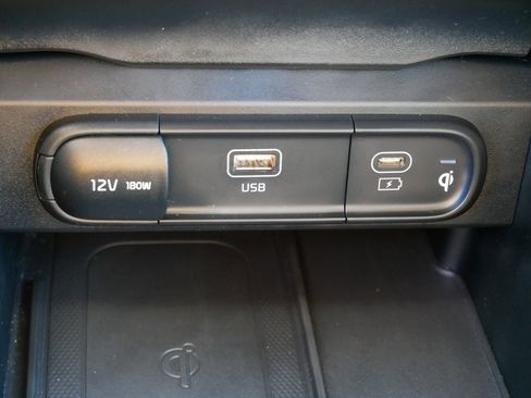 Used 2023 Kia Telluride S image 31