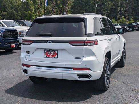 New 2024 Jeep Grand Cherokee Overland w/ Advanced Protech Group III AWD/4WD image 3