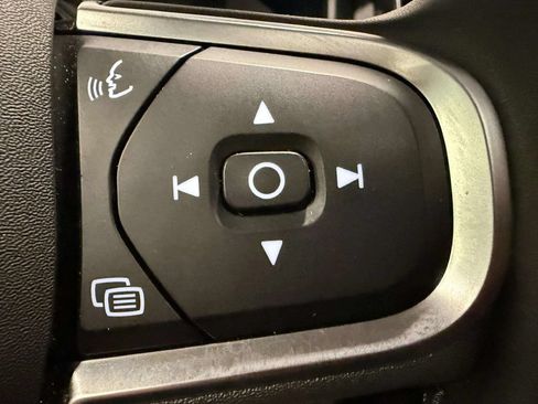 Used 2025 Volvo S60 B5 Core FWD image 43