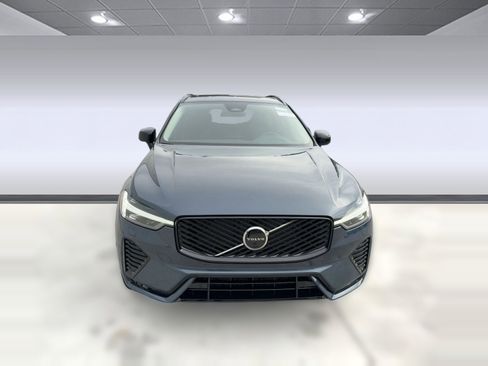 New 2026 Volvo XC60 B5 Plus w/ Climate Package image 6
