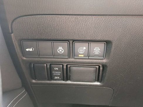 Used 2020 Nissan Armada Platinum w/ Captain's Chairs Package RWD image 31
