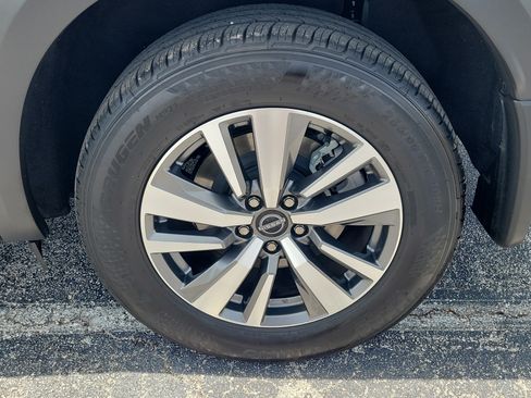 Certified 2025 Nissan Pathfinder SL AWD/4WD image 9