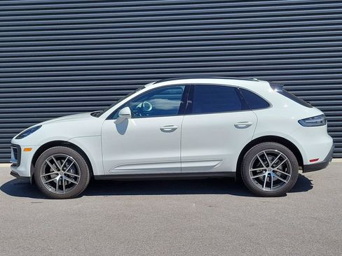 Certified 2025 Porsche Macan image 2