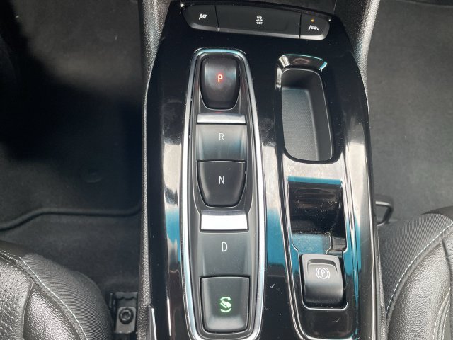 Used 2023 Chevrolet Bolt LT w/ Infotainment Package FWD image 15