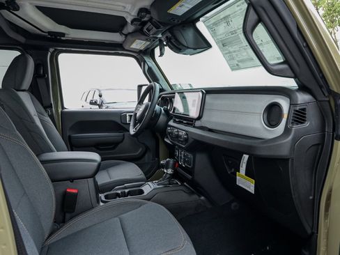 New 2026 Jeep Gladiator Sport image 18