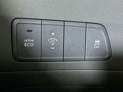 Used 2016 Hyundai Elantra SE image 10