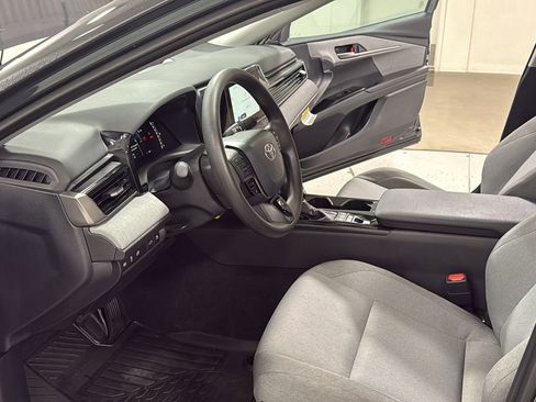 Used 2026 Toyota Camry LE image 12