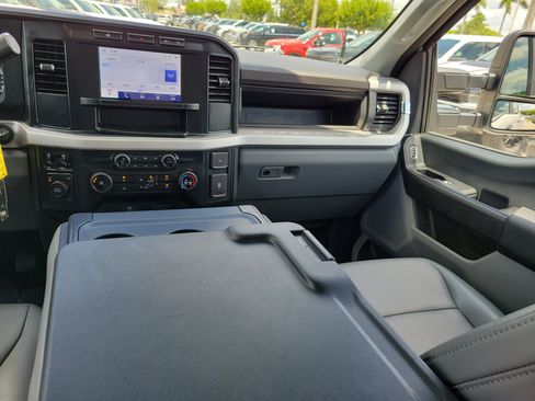 Used 2024 Ford F450 XL w/ FX4 Off-Road Package AWD/4WD image 16