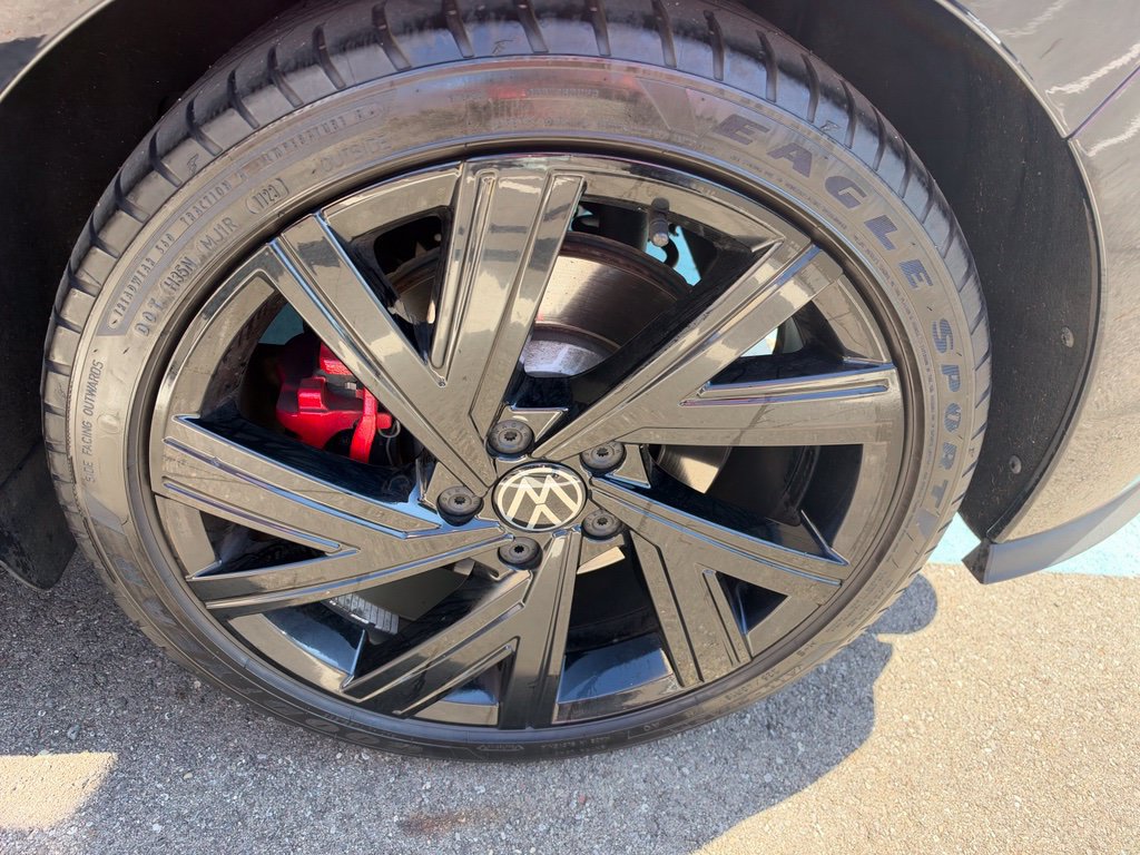 Used 2023 Volkswagen GTI SE FWD image 6