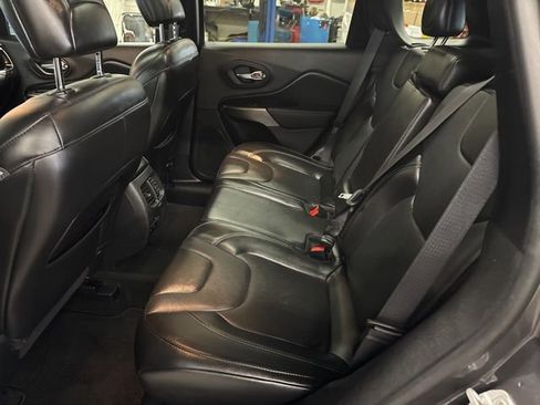 Used 2020 Jeep Cherokee Limited AWD/4WD image 21