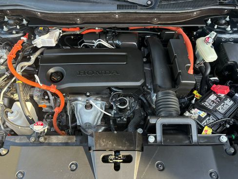 Certified 2025 Honda CR-V Sport Touring image 34