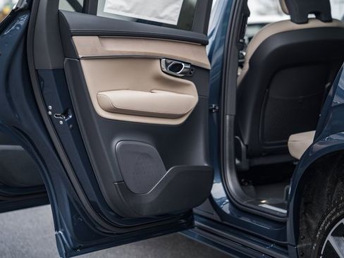 New 2026 Volvo XC90 B6 Plus w/ Protection Package Premier image 37