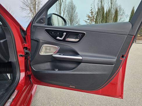 Used 2025 Mercedes-Benz C 300 4MATIC Sedan image 16