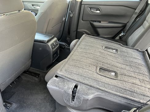 Used 2025 Nissan Rogue SV AWD/4WD image 15