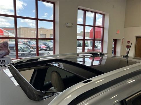 Used 2015 Jeep Cherokee Limited image 19