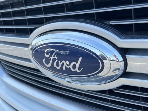 Used 2022 Ford F150 Limited image 8