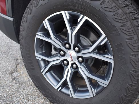 Used 2026 GMC Acadia AT4 w/ Luxury Package AWD/4WD image 15