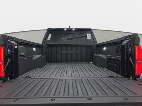 Certified 2025 Toyota Tacoma Limited AWD/4WD image 29