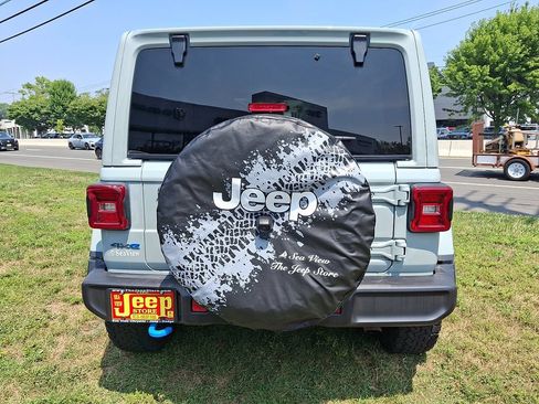 Certified 2023 Jeep Wrangler Unlimited Rubicon 4xe w/ Cold Weather Group AWD/4WD image 5
