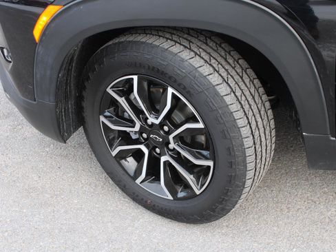 Used 2025 Chevrolet TrailBlazer ACTIV w/ Convenience Package image 19