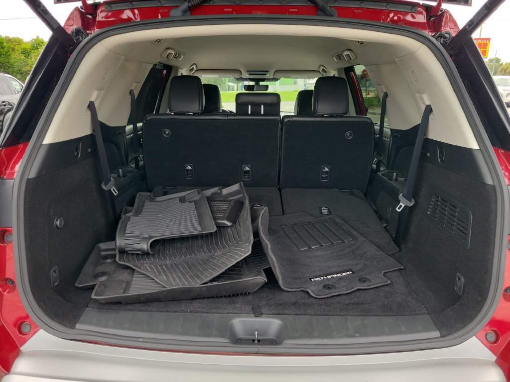 Certified 2023 Nissan Pathfinder SL FWD image 8