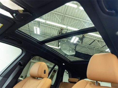 Certified 2025 BMW X5 xDrive40i w/ Premium Package image 19